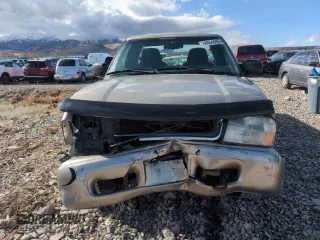 2003 GMC Sonoma SLS with VIN 1GTDT19X838102330, listed as a Copart auction lot 44064695 with 165,227 mi miles and Salvage Title. Bid and sale history available at carsss.com. Image 5.