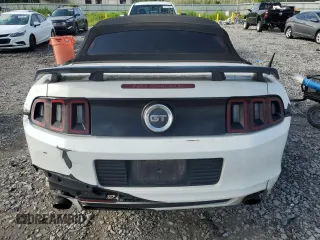 2014 Ford Mustang GT z VIN 1ZVBP8FF4E5225687, wystawiony jako Copart lot #60456165 z przebiegiem 203 180 mil mil oraz Czysty tytuł • Clean title. Historia ofert i sprzedaży dostępna na DreamBid. Obrazek 6.