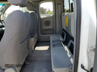 2005 Toyota Tacoma PreRunner z VIN 5TETU62N35Z035331, wystawiony jako Copart lot #55349105 z przebiegiem 615 793 mil mil oraz Szkoda całkowita • Salvage title. Historia ofert i sprzedaży dostępna na DreamBid. Obrazek 10.