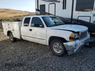 2000 GMC Sierra 2500 SLE z VIN 1GTGC29UXYE185051, wystawiony jako Copart lot #69256164 z przebiegiem 217 834 mil mil oraz Szkody całkowita. Historia ofert i sprzedaży dostępna na DreamBid. Obrazek 4.