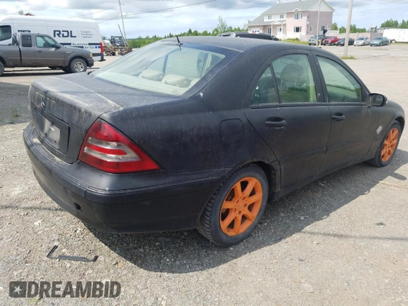 2005 Mercedes-Benz C 240 z VIN WDBRF81J75F626479, wystawiony jako Copart lot #58505095 z przebiegiem Nie podano mil oraz Szkoda całkowita • Salvage title. Historia ofert i sprzedaży dostępna na DreamBid. Obrazek 3.