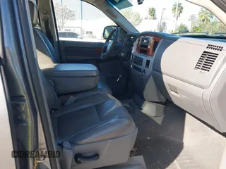 2006 Dodge 1500 SLT with VIN 1D7HA18276S564209, listed as a IAAI auction lot 41932209 with 389,187 mi miles and . Bid and sale history available at carsss.com. Image 5.