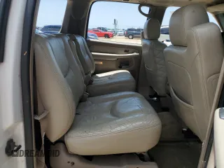 2003 Chevrolet Suburban LT with VIN 3GNFK16T83G297134, listed as a Copart auction lot 56761734 with 303,349 mi miles and Salvage Title. Bid and sale history available at carsss.com. Image 11.