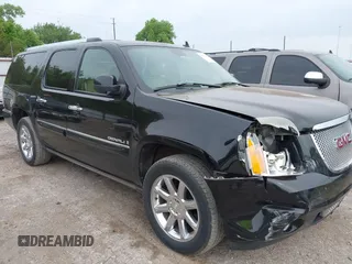 2007 GMC Yukon XL z VIN 1GKFK66877J397753, wystawiony jako IAAI lot #42271958 z przebiegiem 272 259 mil mil oraz . Historia ofert i sprzedaży dostępna na DreamBid. Obrazek 1.