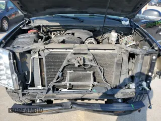 2013 Cadillac Escalade Platinum Edition with VIN 1GYS4DEF3DR125023, listed as a Copart auction lot 71715734 with 152,885 mi miles and Salvage Title. Bid and sale history available at carsss.com. Image 12.