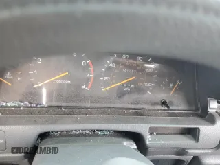 1989 Toyota Camry LE ECT z VIN JT2SV22E9K3372302, wystawiony jako Copart lot #68754144 z przebiegiem 341 387 mil mil oraz Nie do naprawy • Non repairable. Historia ofert i sprzedaży dostępna na DreamBid. Obrazek 9.