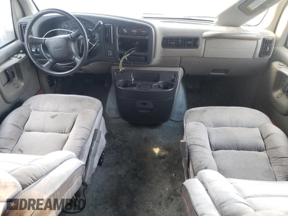 2000 GMC Savana Cargo Van YF7 with VIN 1GDFG15R6Y1230985, listed as a Copart auction lot 69868404 with 0 mi miles and Non Repairable. Bid and sale history available at carsss.com. Image 8.