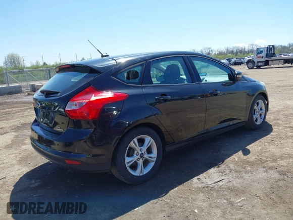 2014 Ford Focus SE with VIN 1FADP3K20EL428918, listed as a IAAI auction lot 41967617 with 114,386 mi miles. Bid and sale history available at carsss.com. Image 4.