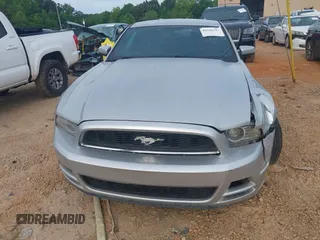 2014 Ford Mustang V6 с VIN 1ZVBP8AM4E5302273, выставлен на аукционе IAAI как лот 42288143 с пробегом 192 690 миль миль и . История ставок и продаж доступна на DreamBid. Изображение 12.