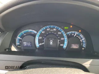 2012 Toyota Camry XLE z VIN 4T1BD1FKXCU007915, wystawiony jako Copart lot #60313605 z przebiegiem 186 574 mil mil oraz Szkoda całkowita • Salvage title. Historia ofert i sprzedaży dostępna na DreamBid. Obrazek 9.
