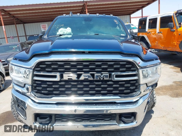2022 Ram 2500 Big Horn with VIN 3C6UR5DL9NG149414, listed as a IAAI auction lot 42341514 with 102,536 mi miles and . Bid and sale history available at DreamBid. Image 12.