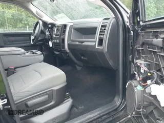 2014 Ram 1500 Express z VIN 1C6RR7KT9ES162080, wystawiony jako IAAI lot #42236759 z przebiegiem 147 216 mil mil oraz . Historia ofert i sprzedaży dostępna na DreamBid. Obrazek 5.