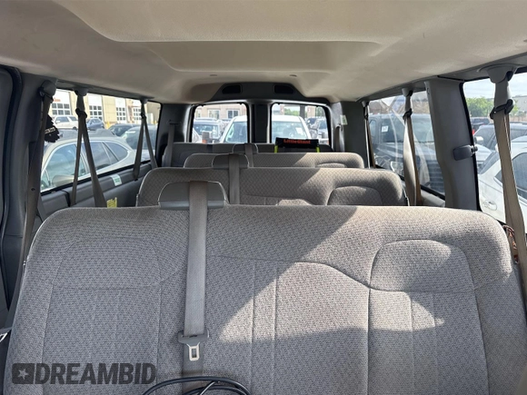 2016 Chevrolet Express Passenger LS с VIN 1GAZGNFG6G1212421, выставлен на аукционе IAAI как лот 42829307 с пробегом 268 858 миль миль и . История ставок и продаж доступна на DreamBid. Изображение 15.