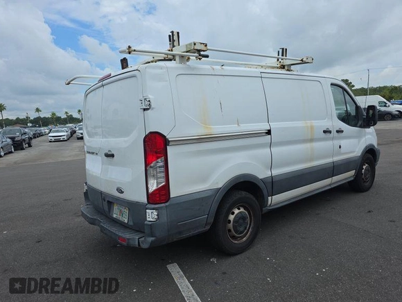 2017 Ford Transit z VIN 1FTYE1YM7HKA68149, wystawiony jako IAAI lot #42787309 z przebiegiem 192 344 mil mil oraz . Historia ofert i sprzedaży dostępna na DreamBid. Obrazek 23.