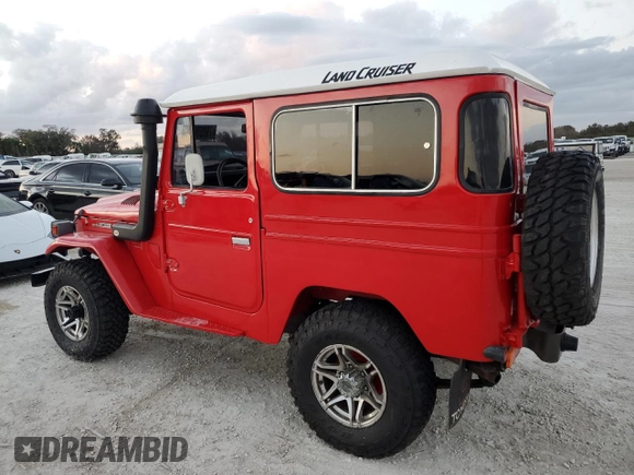 1976 Toyota Land Cruiser z VIN FJ40208864, wystawiony jako Copart lot #79069054 z przebiegiem 18 022 mil mil oraz Szkoda całkowita • Salvage title. Historia ofert i sprzedaży dostępna na DreamBid. Obrazek 2.