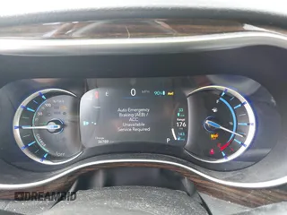 2022 Chrysler Pacifica Hybrid Limited with VIN 2C4RC1S72NR123083, listed as a IAAI auction lot 42623725 with 36,789 mi miles and . Bid and sale history available at DreamBid. Image 7.