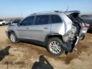 2019 Jeep Cherokee Latitude with VIN 1C4PJLCB5KD267124, listed as a Copart auction lot 48891575 with 75,400 mi miles and Salvage Title. Bid and sale history available at carsss.com. Image 2.