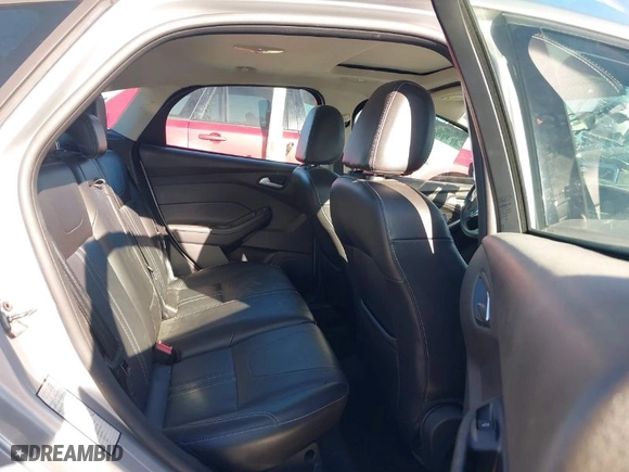 2014 Ford Focus SE with VIN 1FADP3K27EL455422, listed as a IAAI auction lot 41219735 with 1 mi miles. Bid and sale history available at carsss.com. Image 8.