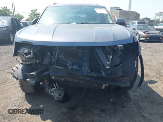 2018 Volkswagen Atlas SE with VIN 1V2KR2CA3JC504717, listed as a IAAI auction lot 42414174 with 105,909 mi miles and . Bid and sale history available at DreamBid. Image 6.
