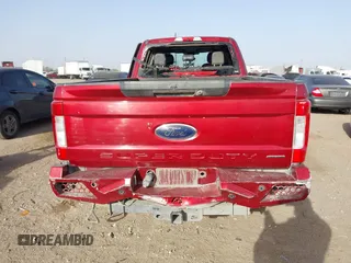 2017 Ford F-250 Lariat z VIN 1FT7W2B65HED25087, wystawiony jako IAAI lot #41728449 z przebiegiem 122 396 mil mil oraz . Historia ofert i sprzedaży dostępna na DreamBid. Obrazek 16.