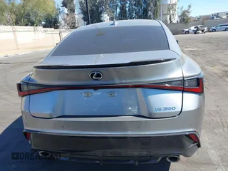 2022 Lexus IS 350 F Sport z VIN JTHGZ1B21N5049662, wystawiony jako IAAI lot #41621007 z przebiegiem 39 045 mil mil oraz . Historia ofert i sprzedaży dostępna na DreamBid. Obrazek 17.
