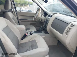 2008 Ford Escape XLT with VIN 1FMCU03108KA62726, listed as a IAAI auction lot 41921634 with 201,169 mi miles. Bid and sale history available at carsss.com. Image 5.