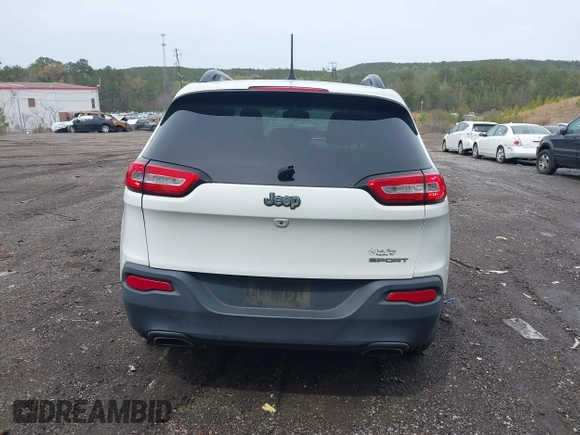 2017 Jeep Cherokee Altitude z VIN 1C4PJLAS8HW663337, wystawiony jako IAAI lot #41872749 z przebiegiem 188 153 mil mil oraz . Historia ofert i sprzedaży dostępna na DreamBid. Obrazek 16.