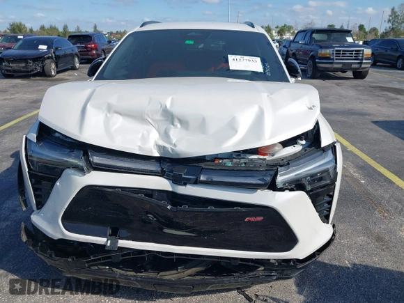 2024 Chevrolet Blazer EV eAWD RS z VIN 3GNKDCRJ6RS185260, wystawiony jako IAAI lot #41277933 z przebiegiem 5 664 mil mil oraz . Historia ofert i sprzedaży dostępna na DreamBid. Obrazek 6.