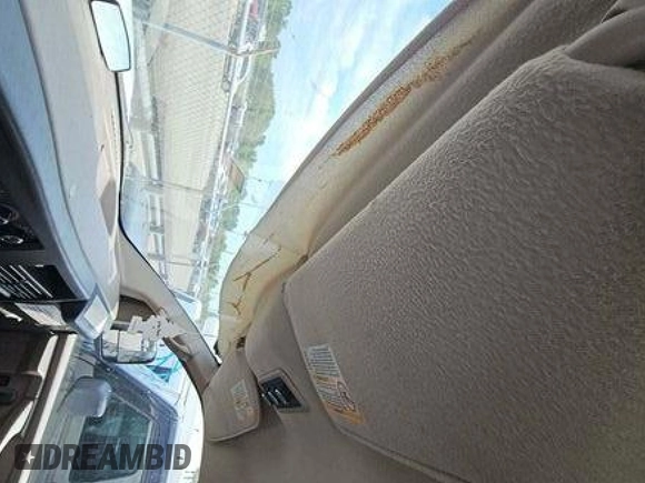 2008 Chevrolet Express Passenger z VIN 1GAGG25K581159305, wystawiony jako IAAI lot #42350299 z przebiegiem 193 371 mil mil oraz . Historia ofert i sprzedaży dostępna na DreamBid. Obrazek 1.