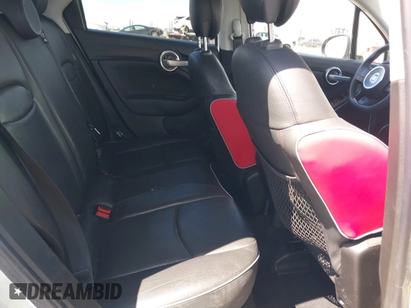 2016 FIAT 500X Lounge z VIN ZFBCFXDT0GP333273, wystawiony jako IAAI lot #42269130 z przebiegiem 98 707 mil mil oraz . Historia ofert i sprzedaży dostępna na DreamBid. Obrazek 8.