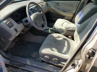 2001 Honda Accord LX z VIN 1HGCG56471A806768, wystawiony jako Copart lot #57066765 z przebiegiem 166 743 mil mil oraz Czysty tytuł • Clean title. Historia ofert i sprzedaży dostępna na DreamBid. Obrazek 7.