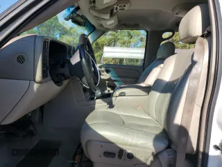 2004 Chevrolet Tahoe LT with VIN 1GNEK13Z54R142143, listed as a Copart auction lot 73467624 with 272,002 mi miles and Salvage Title. Bid and sale history available at carsss.com. Image 7.