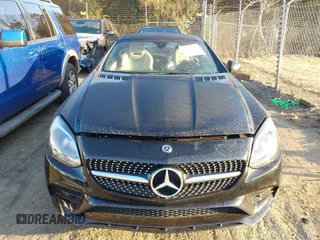 2019 Mercedes-Benz SLC 300 z VIN WDDPK3JA1KF160119, wystawiony jako IAAI lot #41744155 z przebiegiem Nie podano mil oraz . Historia ofert i sprzedaży dostępna na DreamBid. Obrazek 12.