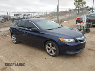 2014 Acura ILX with VIN 19VDE1F37EE013300, listed as a IAAI auction lot 41748115 with 122,732 mi miles. Bid and sale history available at carsss.com. Image 1.