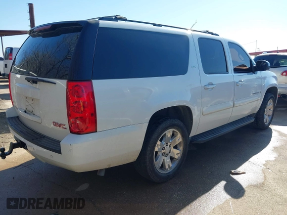 2007 GMC Yukon XL SLT z VIN 1GKFC16087R417052, wystawiony jako IAAI lot #41753046 z przebiegiem 275 008 mil mil oraz . Historia ofert i sprzedaży dostępna na DreamBid. Obrazek 4.