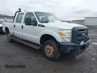 2012 Ford Super Duty F-250 SRW XL with VIN 1FT7W2B64CEB19431, listed as a IAAI auction lot 41305882 with 296,212 mi miles. Bid and sale history available at carsss.com. Image 1.