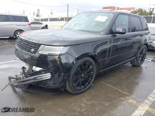 2025 Land Rover Range Rover SE with VIN SALKP9E90SA258525, listed as a IAAI auction lot 41782402 with 5,960 mi miles. Bid and sale history available at carsss.com. Image 17.