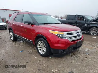 2013 Ford Explorer XLT with VIN 1FM5K7D94DGB68900, listed as a IAAI auction lot 41090687 with 219,170 mi miles. Bid and sale history available at carsss.com. Image 1.
