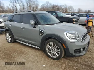2018 MINI Countryman Cooper S with VIN WMZYT5C31J3E60896, listed as a Copart auction lot 48239805 with 110,260 mi miles and Clean title. Bid and sale history available at DreamBid. Image 4.