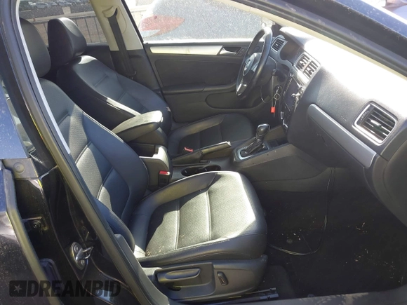 2013 Volkswagen Jetta SE with VIN 3VWDP7AJ9DM449304, listed as a IAAI auction lot 41677422 with 133,897 mi miles and . Bid and sale history available at DreamBid. Image 5.