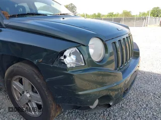 2008 Jeep Compass Sport with VIN 1J8FF47W88D722792, listed as a IAAI auction lot 42089007 with 140,897 mi miles and . Bid and sale history available at carsss.com. Image 12.