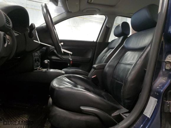 2002 Volkswagen Passat GLS with VIN WVWPD63B62P450409, listed as a Copart auction lot 82896644 with 193,936 mi miles and Non Repairable. Bid and sale history available at carsss.com. Image 7.