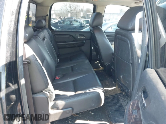 2013 GMC Sierra 1500 Denali z VIN 3GTP2XE24DG337445, wystawiony jako IAAI lot #41666850 z przebiegiem 177 092 mil mil oraz . Historia ofert i sprzedaży dostępna na DreamBid. Obrazek 8.