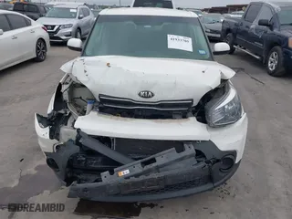 2017 Kia Soul with VIN KNDJN2A23H7457020, listed as a IAAI auction lot 41933705 with 80,887 mi miles. Bid and sale history available at carsss.com. Image 6.