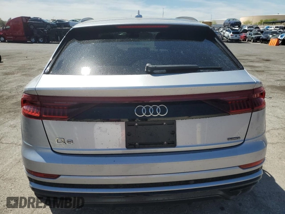2019 Audi Q8 Premium Plus z VIN WA1EVAF13KD021055, wystawiony jako Copart lot #51812235 z przebiegiem 96 502 mil mil oraz Czysty tytuł • Clean title. Historia ofert i sprzedaży dostępna na DreamBid. Obrazek 6.