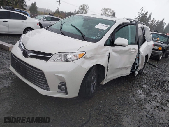 2018 Toyota Sienna XLE with VIN 5TDDZ3DC0JS201425, listed as a IAAI auction lot 42001590 with 49,772 mi miles. Bid and sale history available at carsss.com. Image 2.