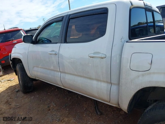 2016 Toyota Tacoma SR with VIN 5TFCZ5AN6GX031636, listed as a IAAI auction lot 41697761 with 154,571 mi miles. Bid and sale history available at carsss.com. Image 14.