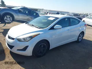 2015 Hyundai Elantra SE z VIN 5NPDH4AE8FH651884, wystawiony jako IAAI lot #42328121 z przebiegiem 128 520 mil mil oraz . Historia ofert i sprzedaży dostępna na DreamBid. Obrazek 2.
