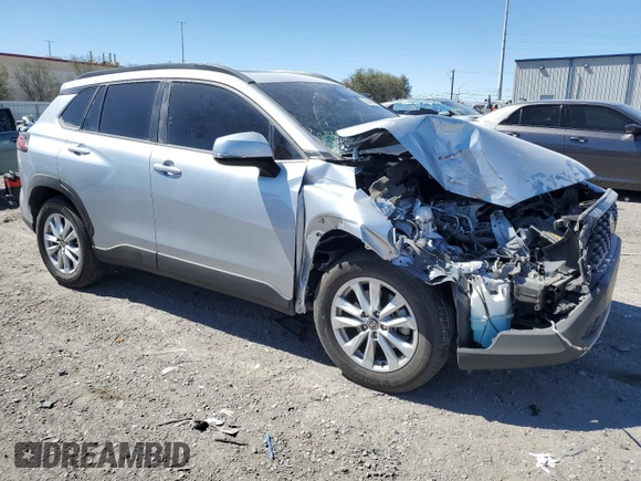 2023 Toyota Corolla Cross LE z VIN 7MUBAAAGXPV055740, wystawiony jako Copart lot #50434665 z przebiegiem 35 758 mil mil oraz Szkoda całkowita • Salvage title. Historia ofert i sprzedaży dostępna na DreamBid. Obrazek 4.
