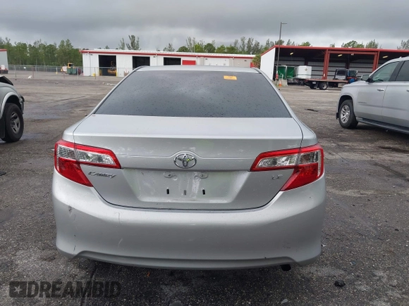 2012 Toyota Camry L z VIN 4T1BF1FK3CU047697, wystawiony jako IAAI lot #42419293 z przebiegiem 56 082 mil mil oraz . Historia ofert i sprzedaży dostępna na DreamBid. Obrazek 16.